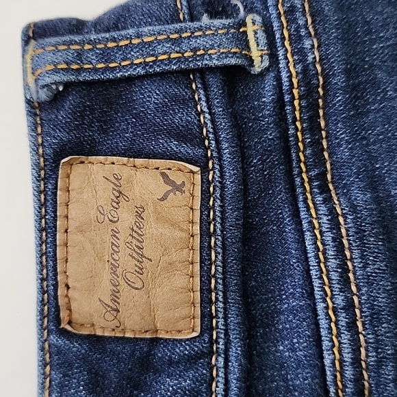 American Eagle  Women's Stretch Blue Dark Wash Denim Jean Shorts Size 2 - Picture 11 of 15